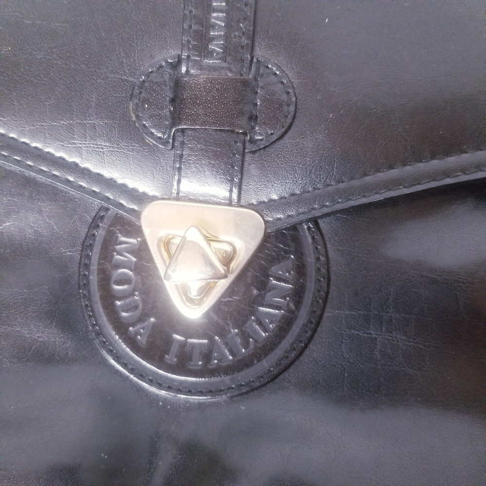 Black Moda Italiano purse - Picture 4 of 8
